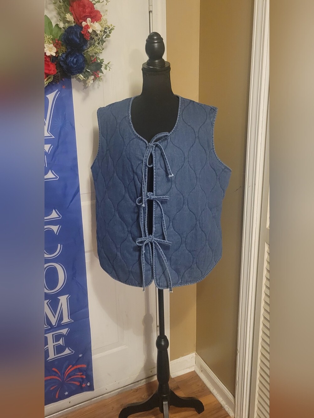Coco & Shay Quilted Blue Denim Tie-Front Vest in Blue, Size 3XL